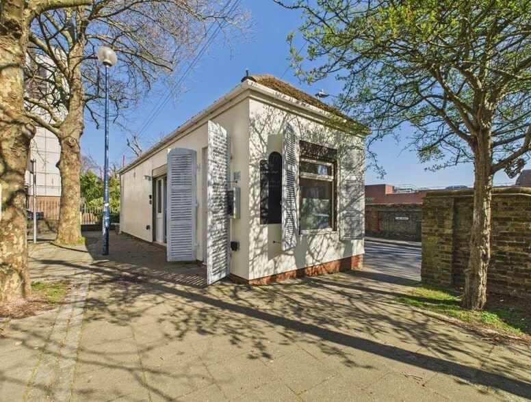 77 Queen St, Ramsgate for sale - Building Photo - Image 1 of 6