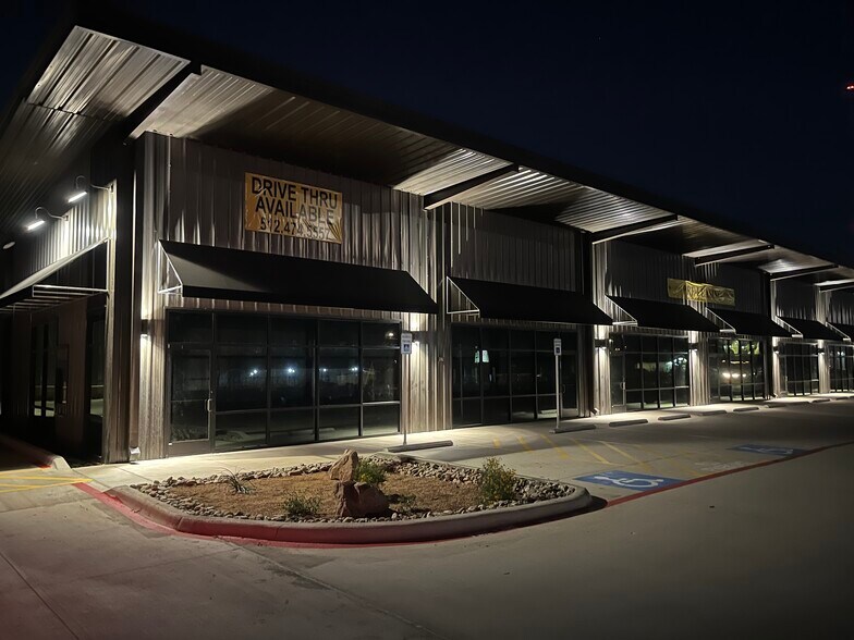 397 N Ridge Rd, Marble Falls, TX à louer - Photo du bâtiment - Image 3 de 6