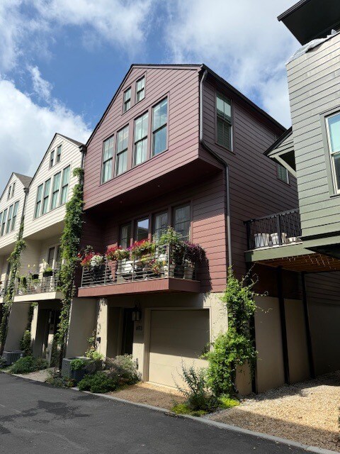 674 Hank Aaron Dr SE, Atlanta, GA à vendre Photo du bâtiment- Image 1 de 3