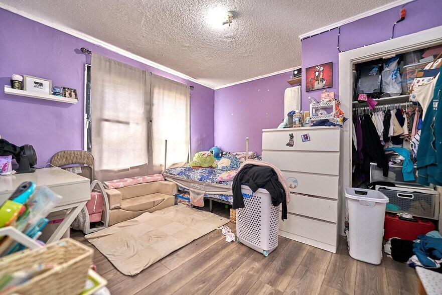 3262 Monette Pl, Los Angeles, CA à vendre - Photo du bâtiment - Image 3 de 28