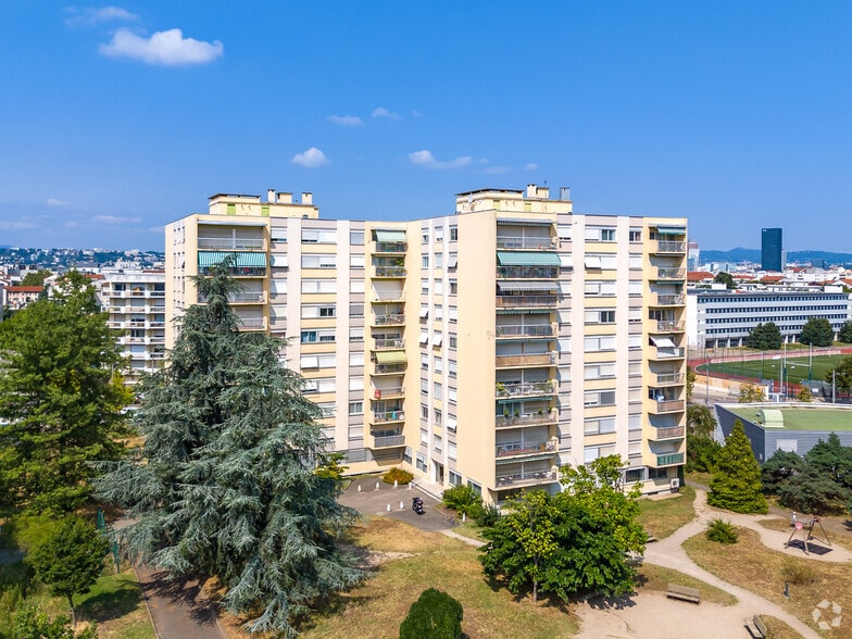 Multifamily in Lyon for sale - Building Photo - Image 3 of 3