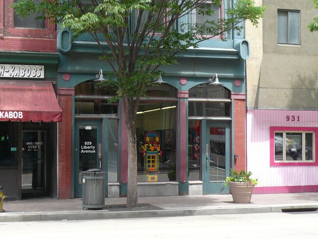 Plus de détails pour 929 Liberty Ave, Pittsburgh, PA - Commerce de détail à louer