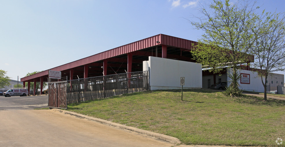 8234 Ferguson Cut Off, Austin, TX for sale - Building Photo - Image 1 of 4