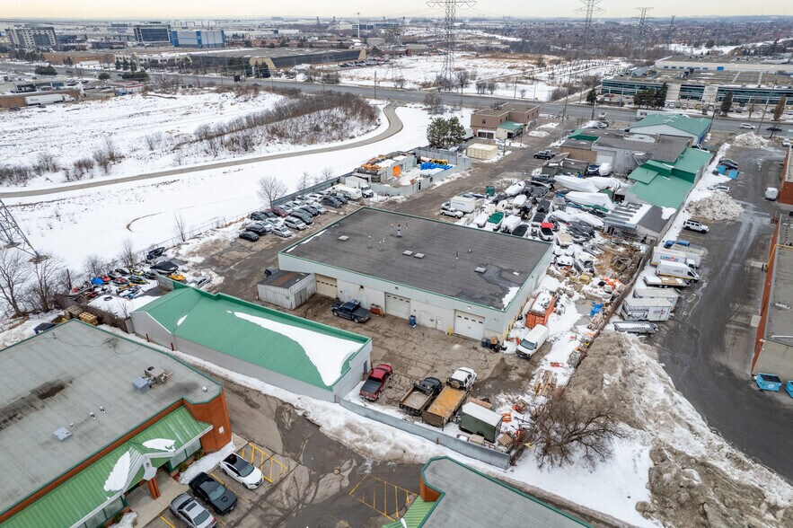 5781 Highway 7, Vaughan, ON à louer - Photo du bâtiment - Image 2 de 2