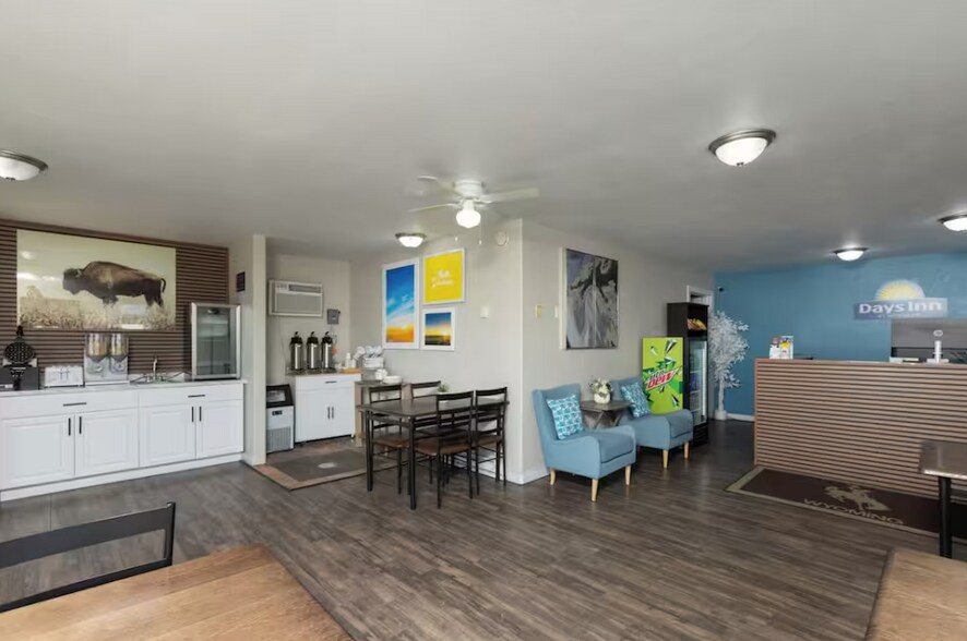 109 16th St, Wheatland, WY à vendre - Photo du bâtiment - Image 3 de 12