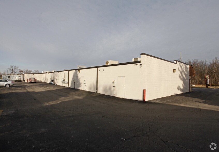 4335-4395 Jackson Rd, Ann Arbor, MI à louer - Photo du bâtiment - Image 2 de 4