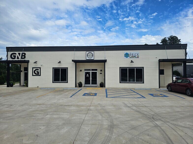 5848 Judson Rd, Longview, TX à louer - Photo du bâtiment - Image 3 de 17