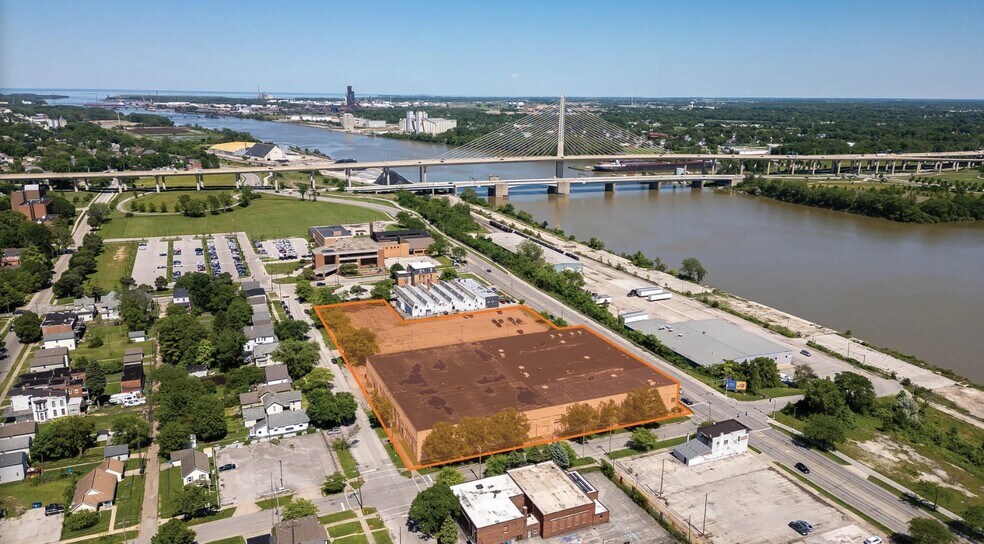 1401-1425 N Summit St, Toledo, OH à louer - Aérien - Image 2 de 6