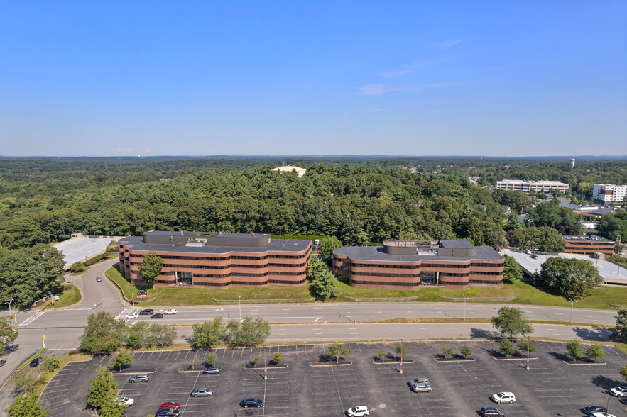 10 Burlington Mall Rd, Burlington, MA à louer - Photo du bâtiment - Image 1 de 5