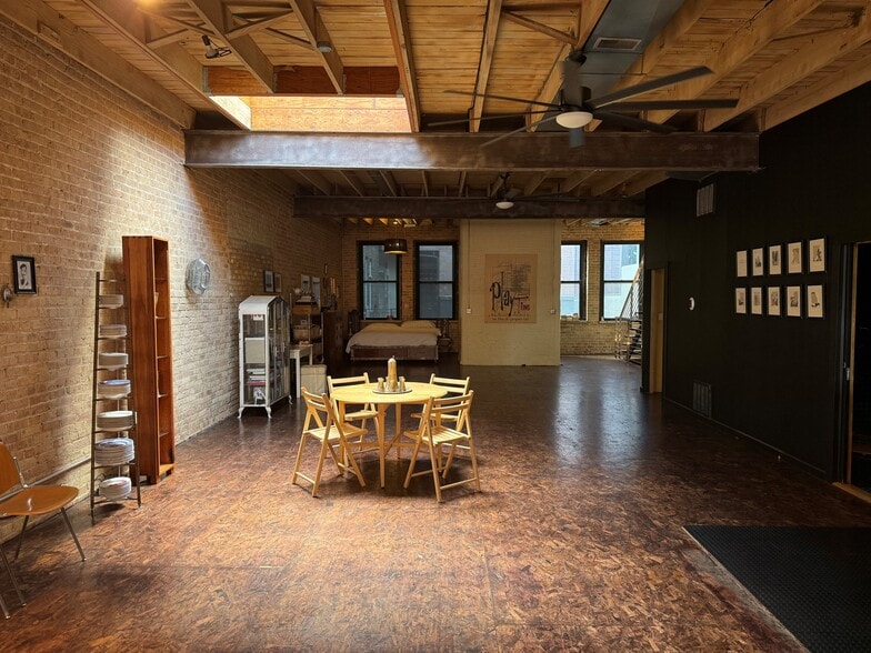 1109 W Fulton Market, Chicago, IL à vendre - Photo du bâtiment - Image 2 de 16