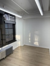 147 W 35th St, New York, NY for lease Interior Photo- Image 2 of 19