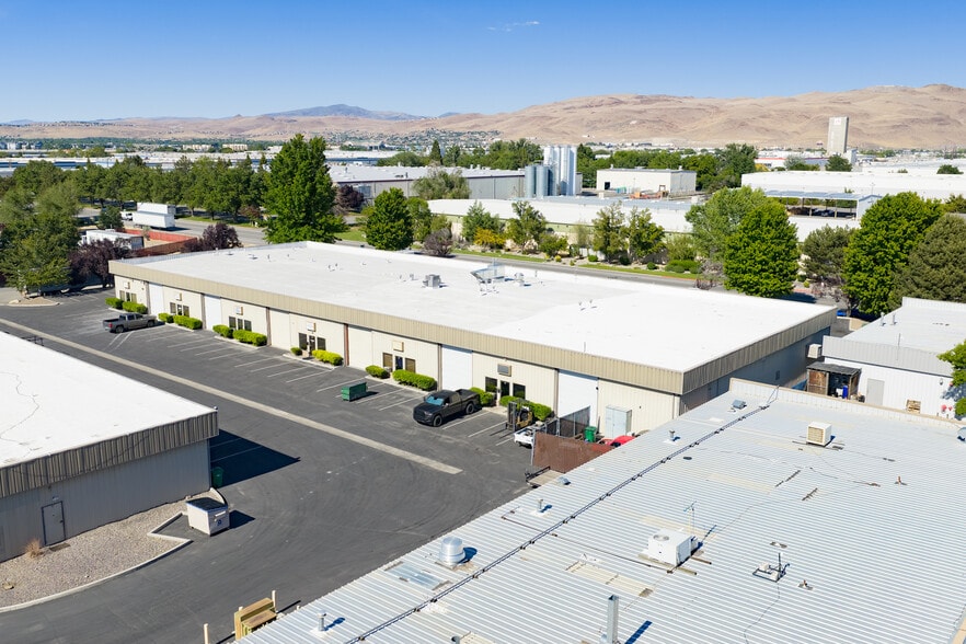 595 Spice Islands Dr, Sparks, NV for lease - Building Photo - Image 3 of 7