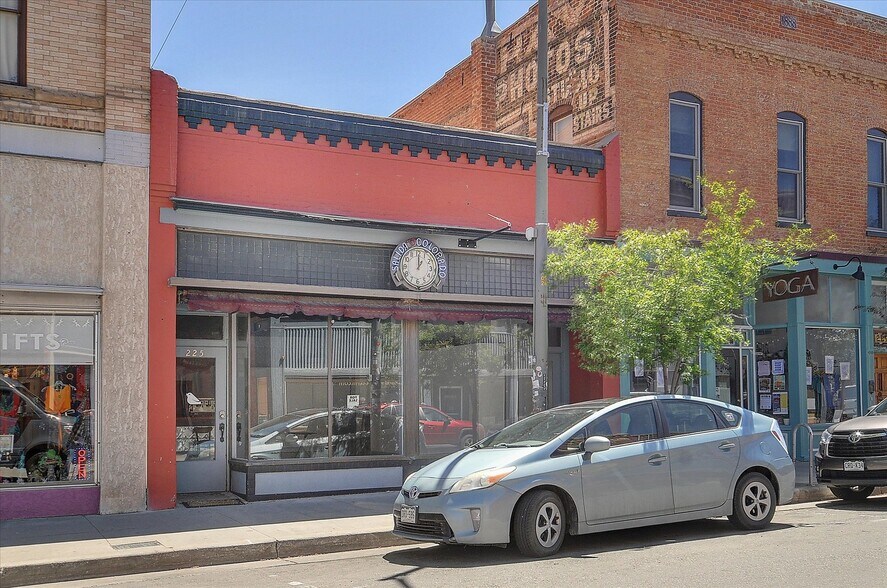 225 F St, Salida, CO à vendre - Photo du bâtiment - Image 2 de 12