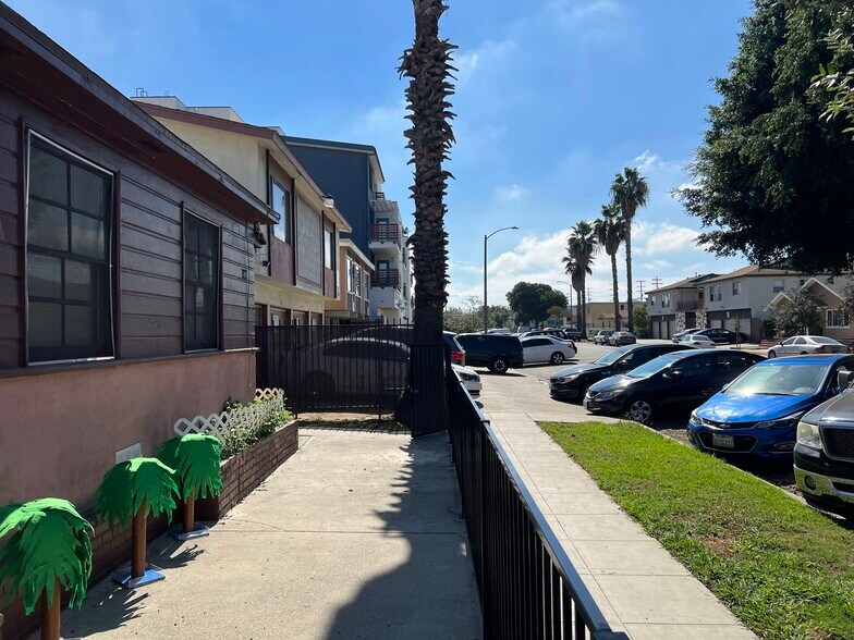 1868 Locust Ave, Long Beach, CA à vendre - Photo du bâtiment - Image 3 de 11