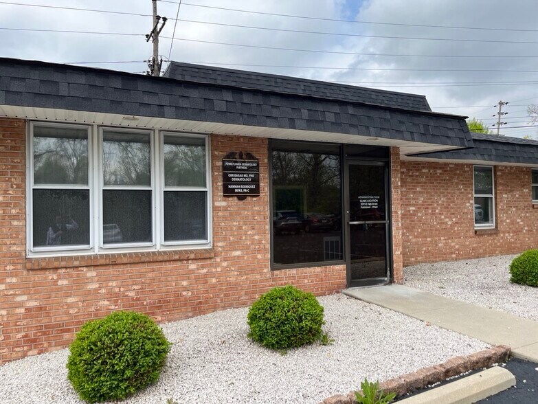 1630 East High St, Pottstown, PA for lease - Building Photo - Image 1 of 2