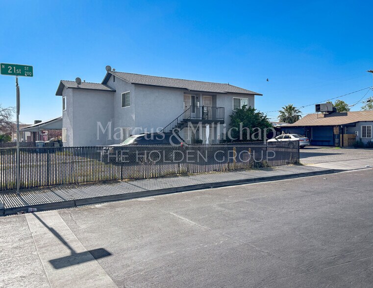 2100 Stewart Ave, Las Vegas, NV for sale - Building Photo - Image 2 of 15