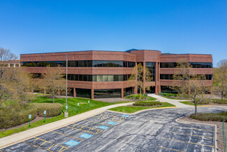 Plus de détails pour 18000 W Sarah Ln, Brookfield, WI - Bureau à louer