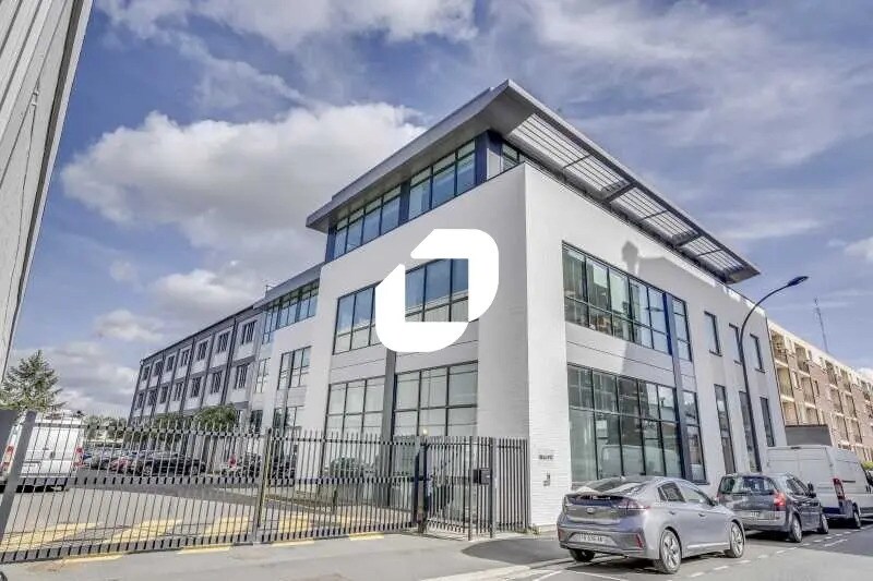 Office in Ivry-sur-Seine for lease Building Photo- Image 1 of 34