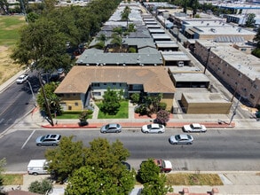 8000 Owensmouth Ave, Canoga Park, CA - Aérien Vue de la carte - Image1