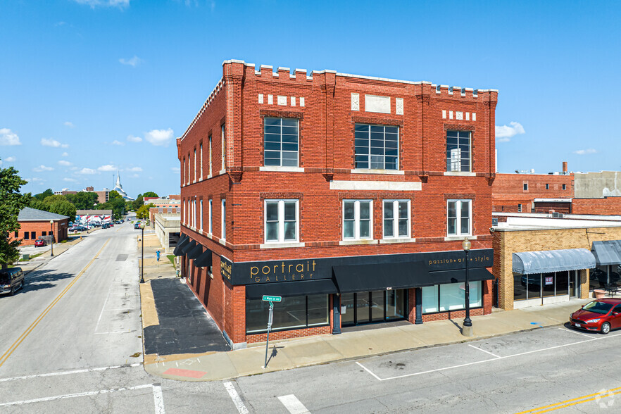 124 S Main St, Independence, MO à vendre - Photo du bâtiment - Image 1 de 1