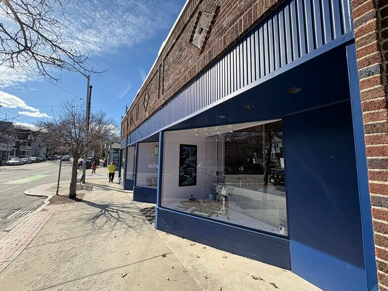 361 Huron Ave, Cambridge, MA à vendre - Photo du bâtiment - Image 3 de 23