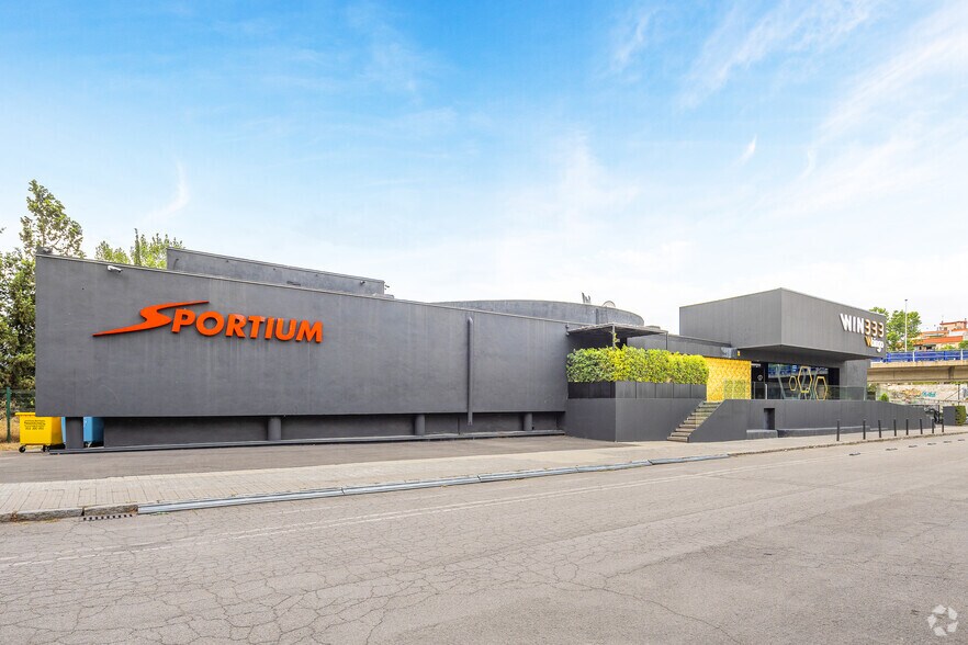 Retail in Mollet del Vallès, Barcelona for lease - Building Photo - Image 3 of 3