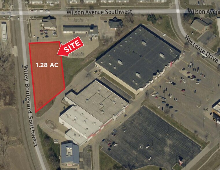 2335 Wiley Blvd SW, Cedar Rapids, IA à vendre - Photo du bâtiment - Image 2 de 3