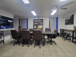 2409 Maxwell Ln, Deer Park, TX for lease Interior Photo- Image 2 of 4