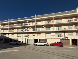 Plus de détails pour Multi-résidentiel à vendre