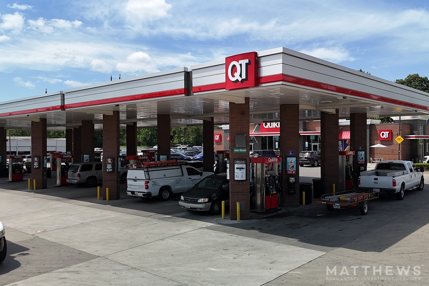 6400 E 87th St, Kansas City, MO for sale - Primary Photo - Image 1 of 4