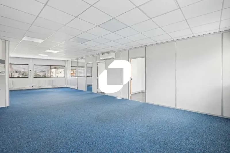 Bureau dans Chilly-Mazarin à vendre - Photo intérieure - Image 2 de 14
