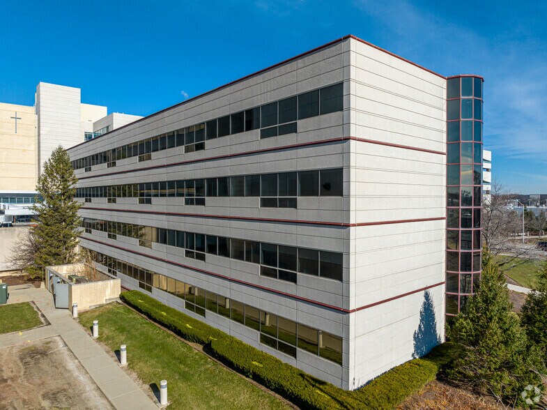 4400 W 95th St, Oak Lawn, IL à louer - Photo du bâtiment - Image 3 de 8