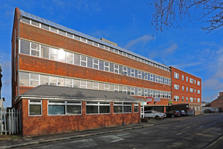 Plus de détails pour 90-100 Collingdon St, Luton - Bureau à louer