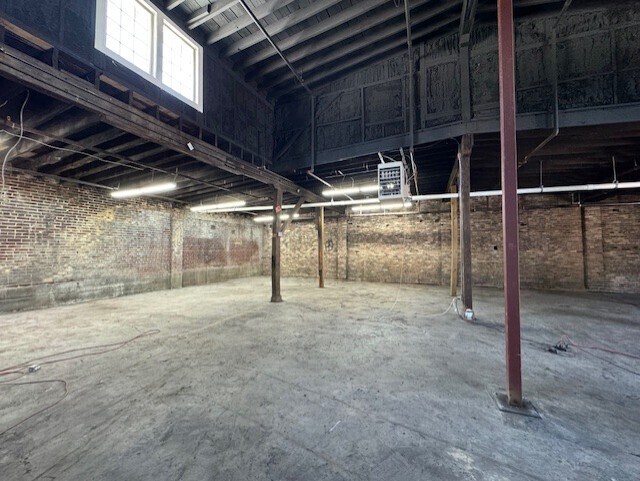 1616 Rowan St, Louisville, KY à louer - Photo du bâtiment - Image 2 de 7