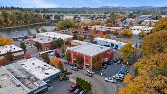 Plus de détails pour 900 Main St, Oregon City, OR - Bureau/Commerce de détail à louer