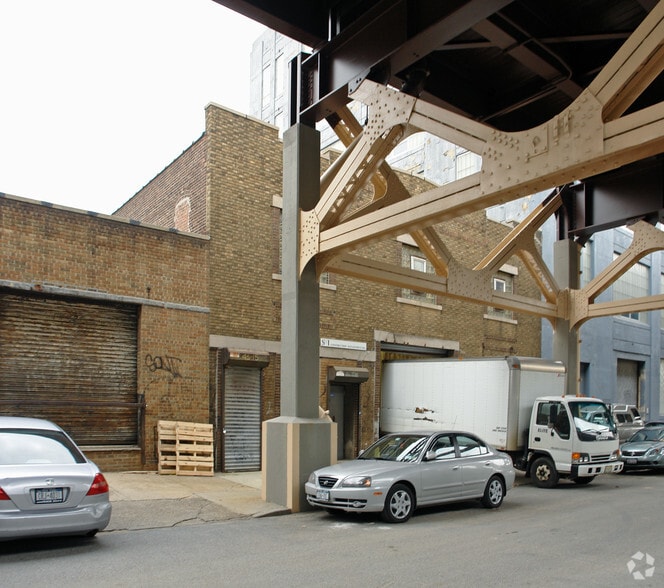 43-15 Dutch Kills St, Long Island City, NY for lease - Building Photo - Image 2 of 4