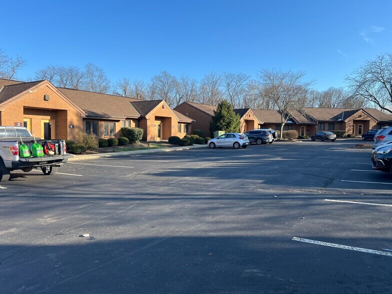 1375 Kemper Meadow Dr, Forest Park, OH for lease - Building Photo - Image 2 of 29