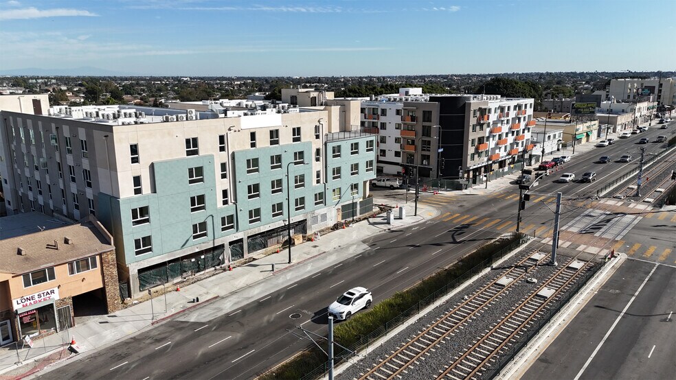 5144 Crenshaw Blvd, Los Angeles, CA à louer - Photo du bâtiment - Image 2 de 6