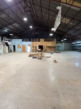 4401 Euphrosine St, New Orleans, LA for lease Interior Photo- Image 2 of 8