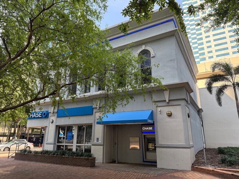 300 N Franklin St, Tampa, FL à vendre - Photo du bâtiment - Image 3 de 18