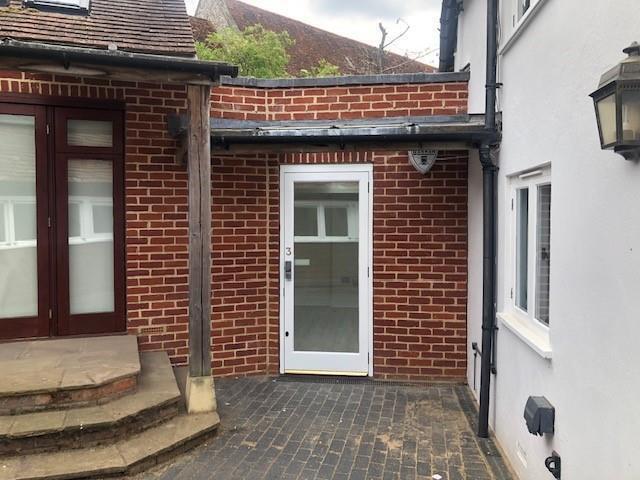 High St, Ripley à louer - Photo du bâtiment - Image 2 de 5