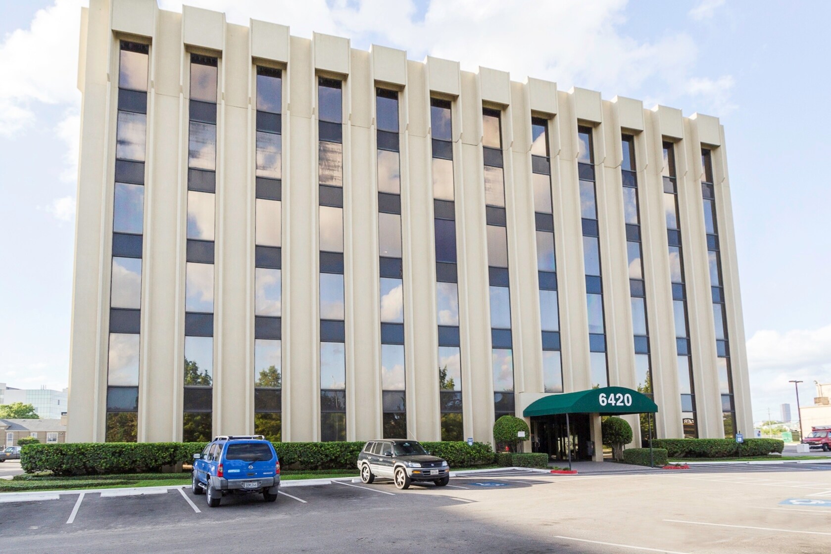 6420 Richmond Ave, Houston, TX for lease Building Photo- Image 1 of 16