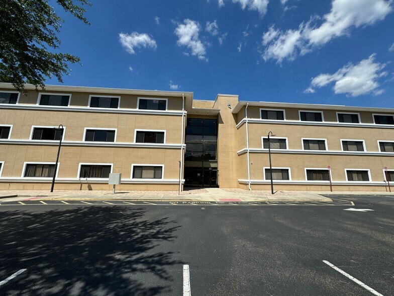 1490 Sunshadow Dr, Casselberry, FL à louer - Photo du bâtiment - Image 2 de 32