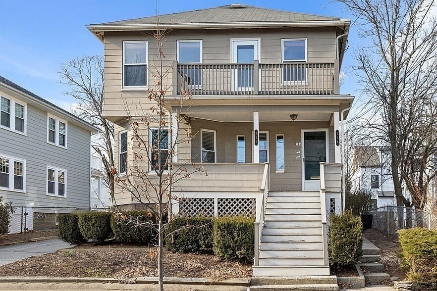 132 Rawson Rd, Arlington, MA for sale - Primary Photo - Image 1 of 16