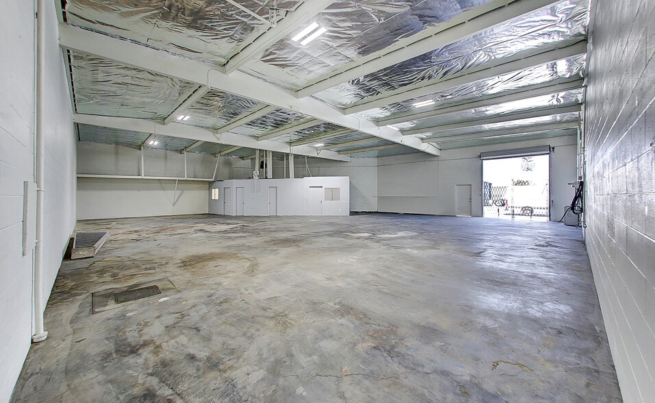 15300 S Avalon Blvd, Gardena, CA for lease - Building Photo - Image 2 of 17