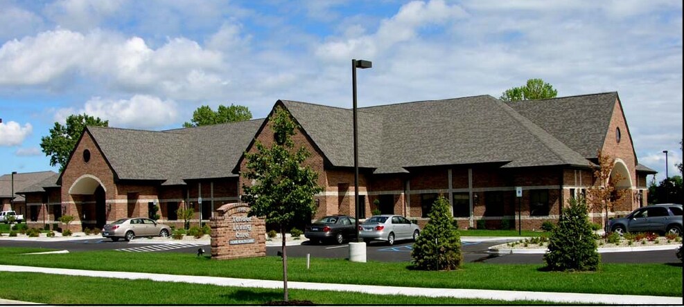 5360 Hampton Pl, Saginaw, MI for lease Primary Photo- Image 1 of 3