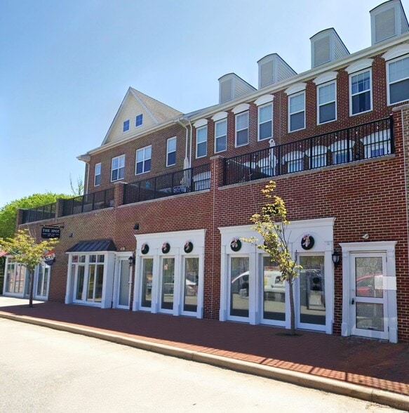 551-625 Harbor Side St, Woodbridge, VA for lease - Primary Photo - Image 1 of 13