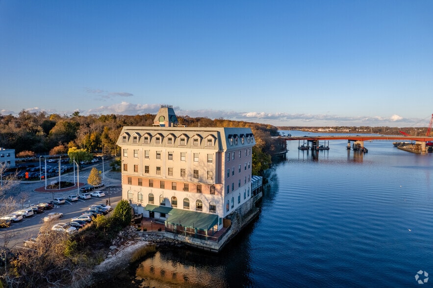 4 Richmond Sq, Providence, RI à louer - Photo du bâtiment - Image 2 de 9