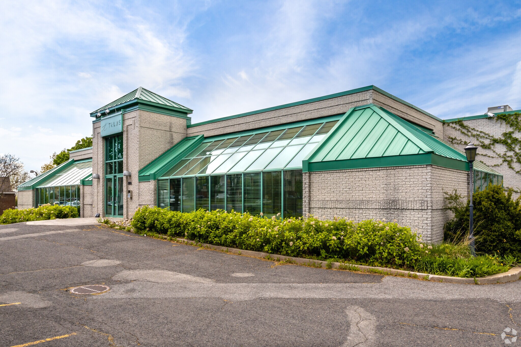 505 Boul Sir-Wilfrid-Laurier, Mont-St-Hilaire, QC à vendre Photo principale- Image 1 de 1