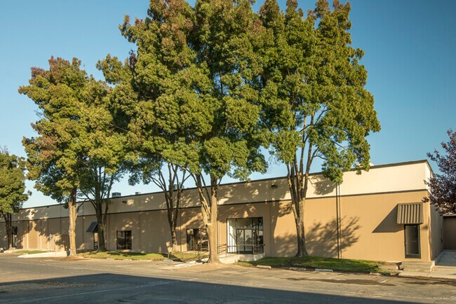 Plus de détails pour 1250 Harter Ave, Woodland, CA - Local d'activités, Industriel à louer